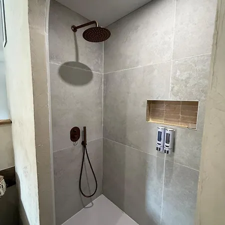 Family House Apartment Bessan